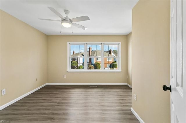 109 Cheltenham Way Apt A, Yorktown, VA 23693