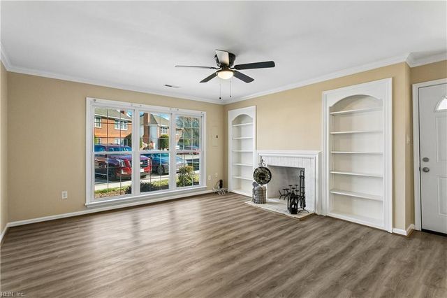 109 Cheltenham Way Apt A, Yorktown, VA 23693