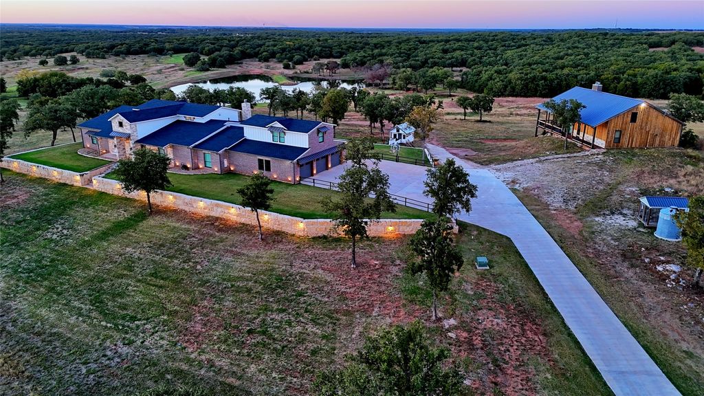 7441 FM 1956 Road, Nocona, TX 76255