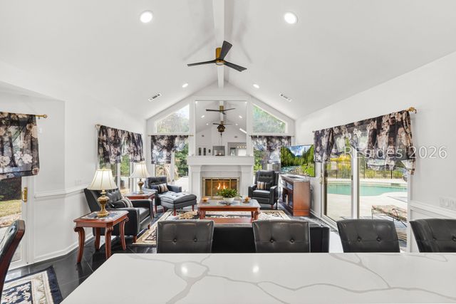 2 Cattail Ct, Hilton Head Island, SC 29926