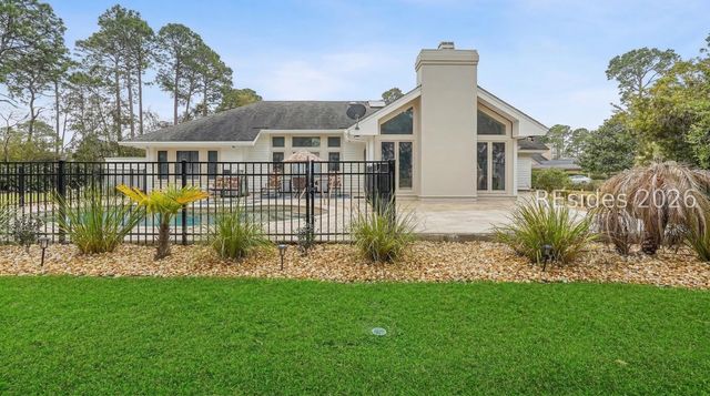2 Cattail Ct, Hilton Head Island, SC 29926