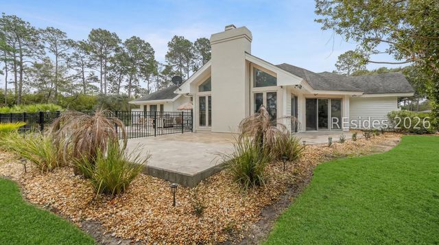 2 Cattail Ct, Hilton Head Island, SC 29926