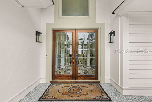 2 Cattail Ct, Hilton Head Island, SC 29926