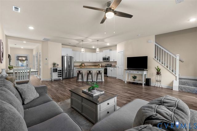 12576 Petrel Xing, Chesterfield, VA 23112