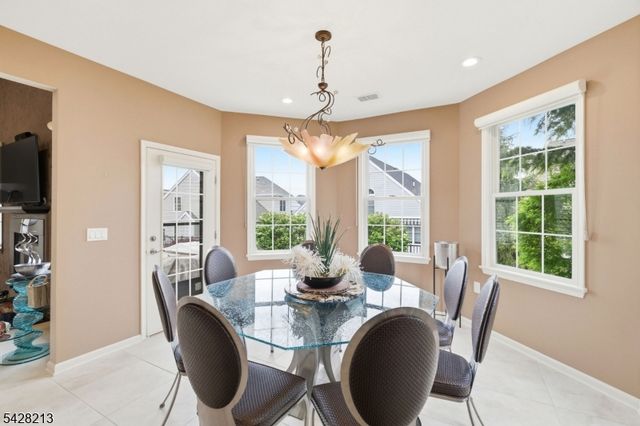 11 Burr Pl, Franklin Twp., NJ 08873