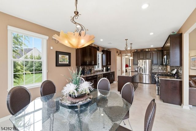 11 Burr Pl, Franklin Twp., NJ 08873