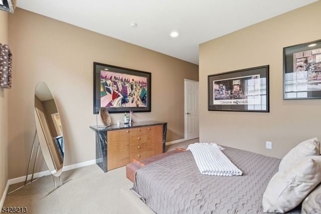 11 Burr Pl, Franklin Twp., NJ 08873