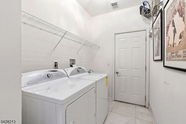 11 Burr Pl, Franklin Twp., NJ 08873