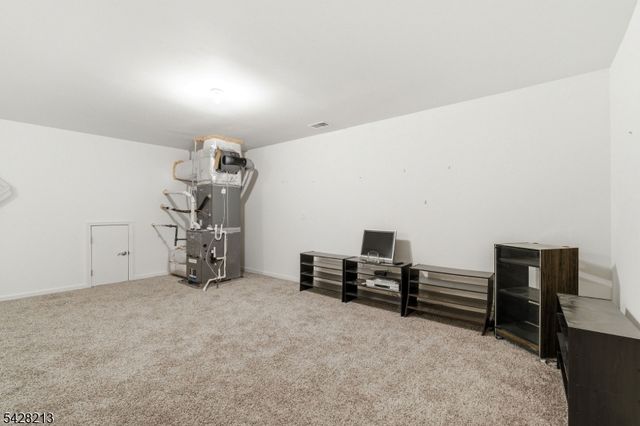 11 Burr Pl, Franklin Twp., NJ 08873