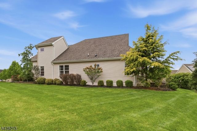 11 Burr Pl, Franklin Twp., NJ 08873