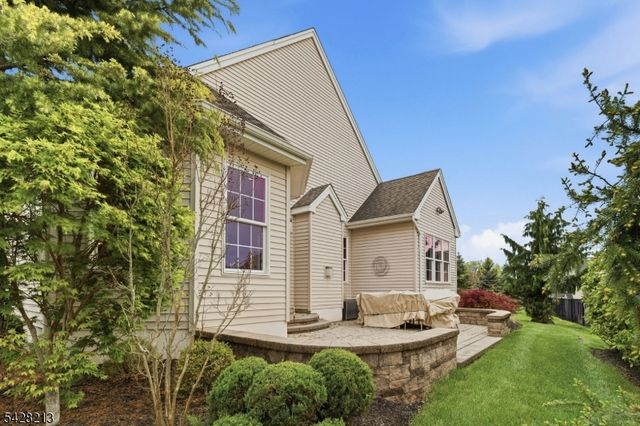 11 Burr Pl, Franklin Twp., NJ 08873