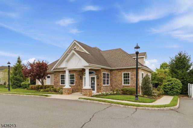11 Burr Pl, Franklin Twp., NJ 08873