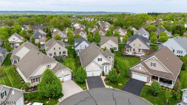 11 Burr Pl, Franklin Twp., NJ 08873