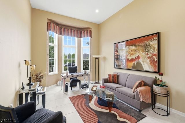11 Burr Pl, Franklin Twp., NJ 08873