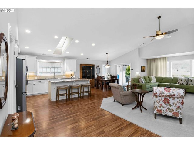 49 WILLOW POINTE Loop, Longview, WA 98632