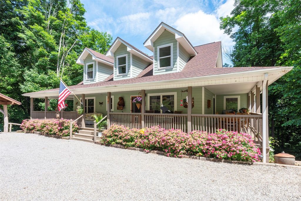 78 Spellbound Road, Waynesville, NC 28785