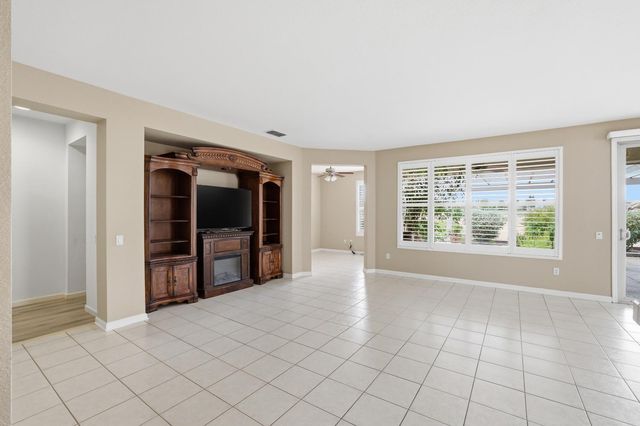601 Northfield Ln, Lincoln, CA 95648