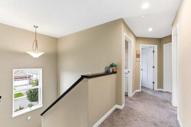 7689 Anthony Point, Victoria, MN 55386