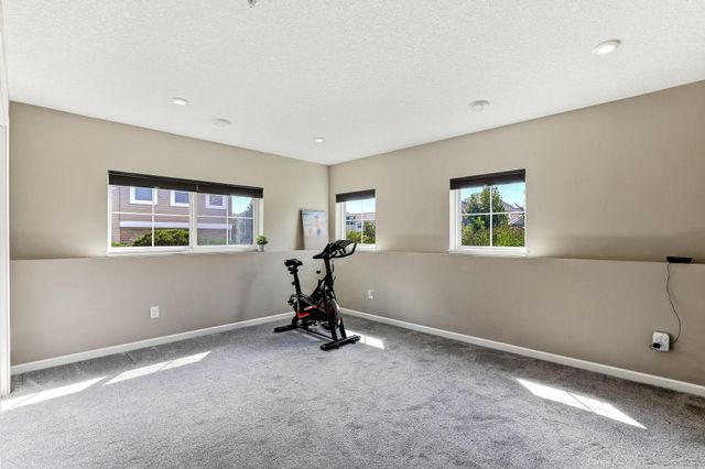 7689 Anthony Point, Victoria, MN 55386