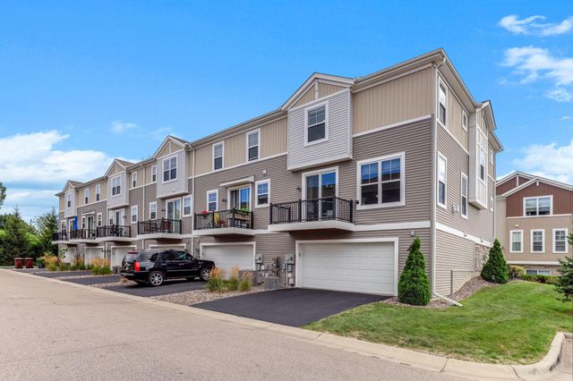 7689 Anthony Point, Victoria, MN 55386