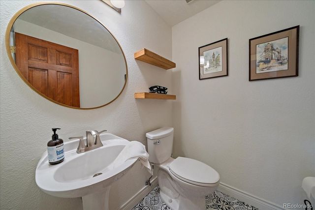 3249 W Fairview Place 206, Denver, CO 80211