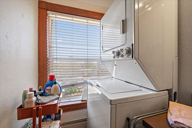 3249 W Fairview Place 206, Denver, CO 80211