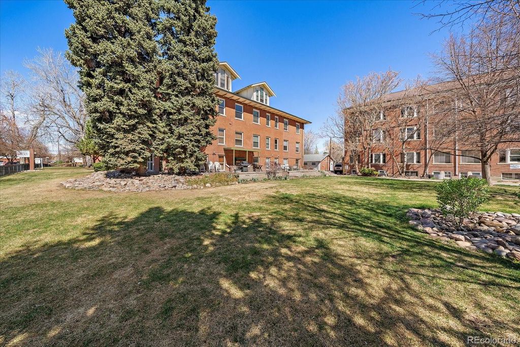3249 W Fairview Place 206, Denver, CO 80211