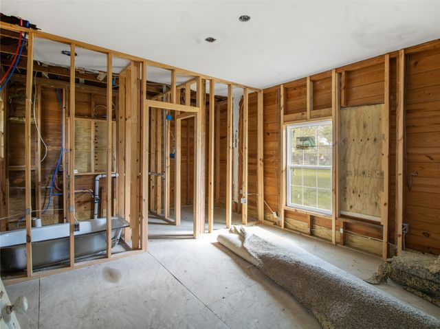 1005 E Evergreen Street, Mexia, TX 76667