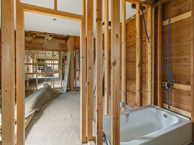 1005 E Evergreen Street, Mexia, TX 76667