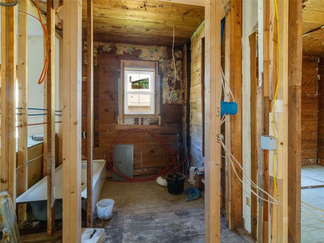 1005 E Evergreen Street, Mexia, TX 76667