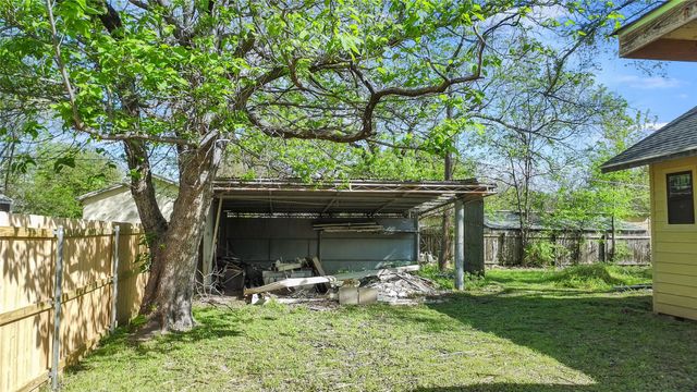 1005 E Evergreen Street, Mexia, TX 76667