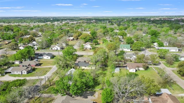 1005 E Evergreen Street, Mexia, TX 76667