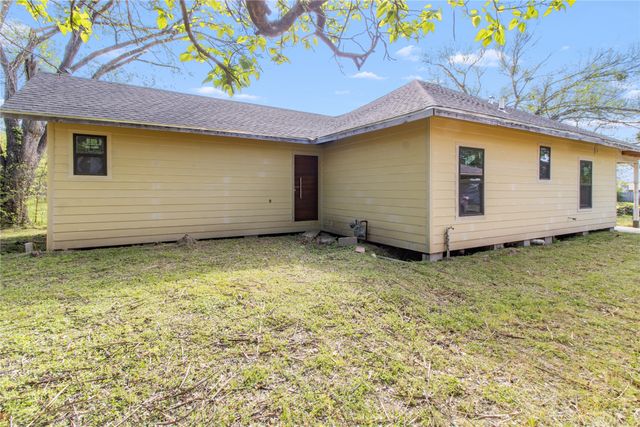 1005 E Evergreen Street, Mexia, TX 76667