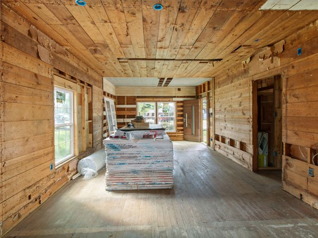 1005 E Evergreen Street, Mexia, TX 76667