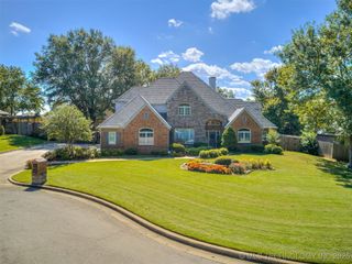 2809 SE Kingston Court, Bartlesville, OK 74006