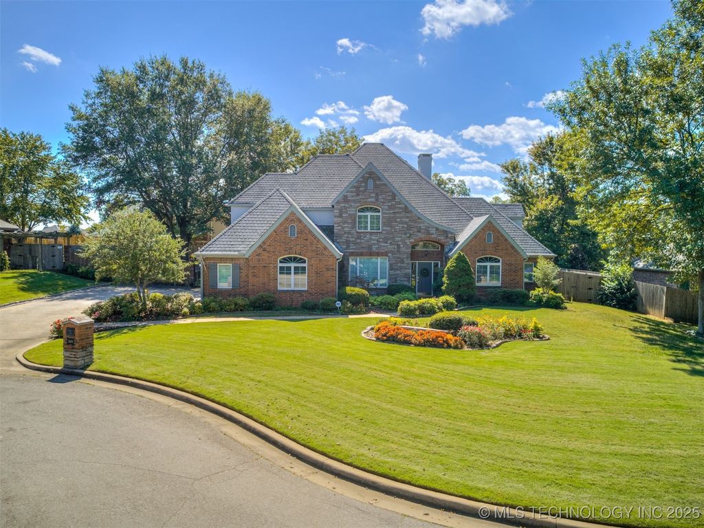 2809 SE Kingston Court, Bartlesville, OK 74006