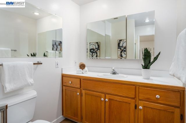 2137 Otis Dr 204, Alameda, CA 94501