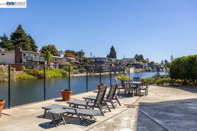 2137 Otis Dr 204, Alameda, CA 94501