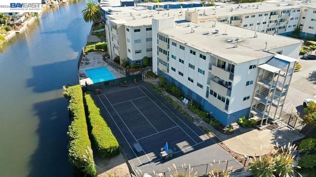 2137 Otis Dr 204, Alameda, CA 94501