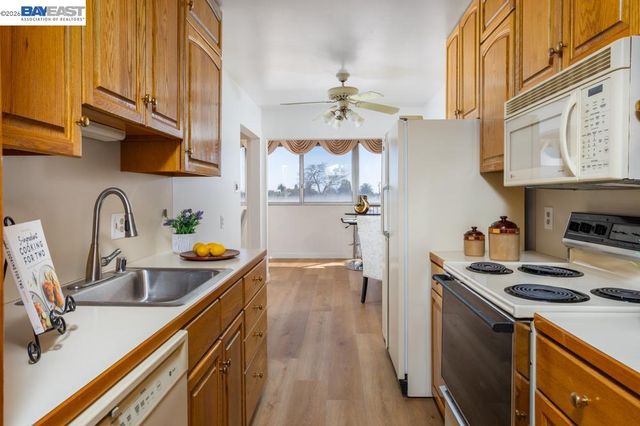 2137 Otis Dr 204, Alameda, CA 94501