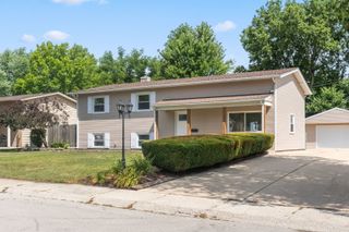 22 Marnel Road, Montgomery, IL 60538