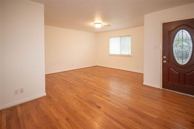 6603 Thrush Drive, Houston, TX 77087