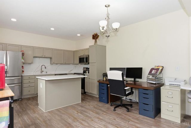 2055 E Seymour Avenue, Cincinnati, OH 45237