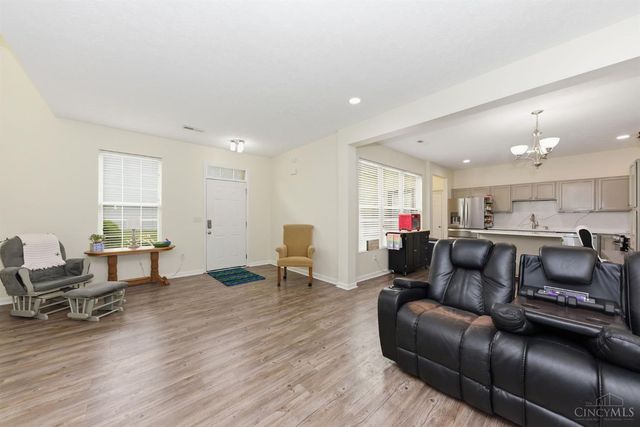2055 E Seymour Avenue, Cincinnati, OH 45237