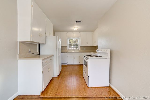 1929 W 49th Street, Tulsa, OK 74107