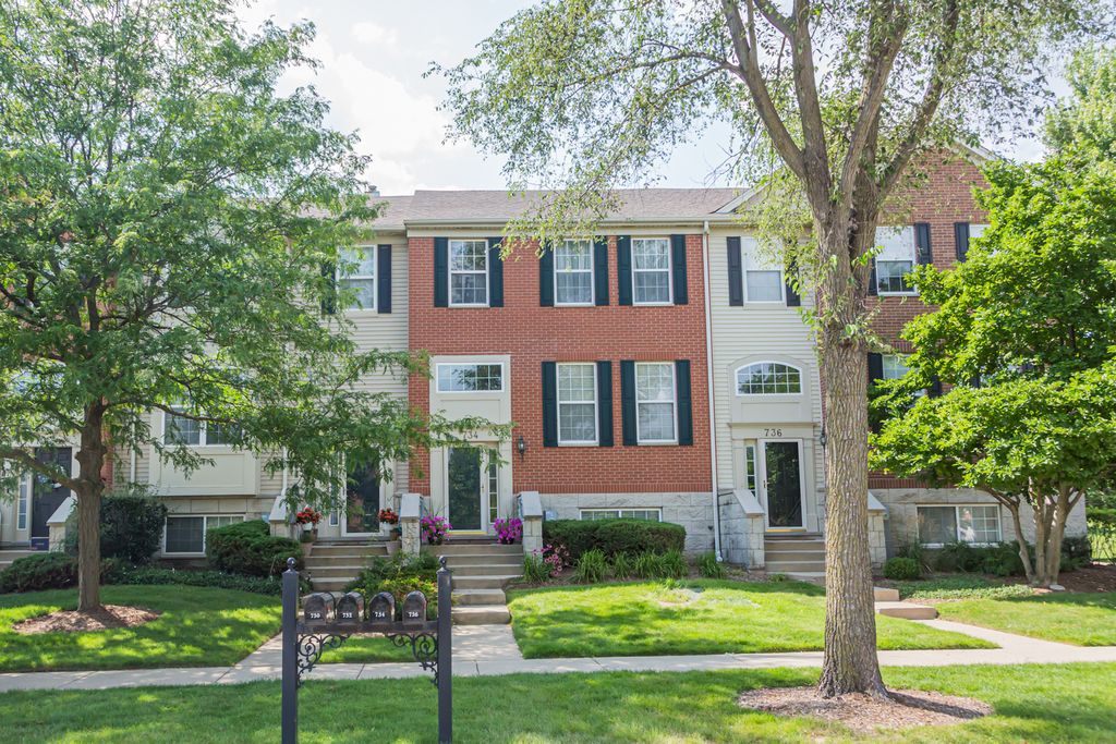 734 THORNBURY Road, Bartlett, IL 60103