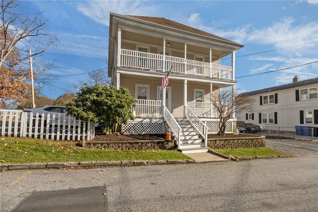27 Ferncliff Avenue, North Providence, RI 02911