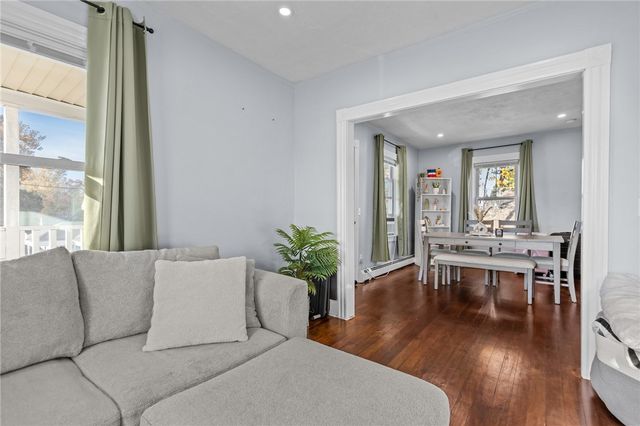 27 Ferncliff Avenue, North Providence, RI 02911