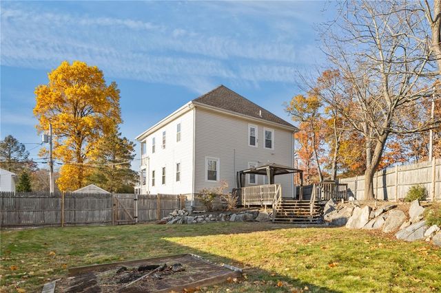 27 Ferncliff Avenue, North Providence, RI 02911