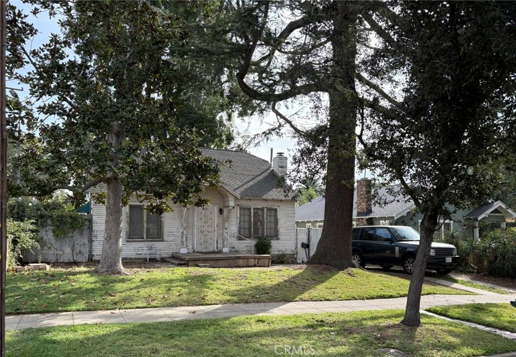 1188 N Hudson, Pasadena, CA 91104